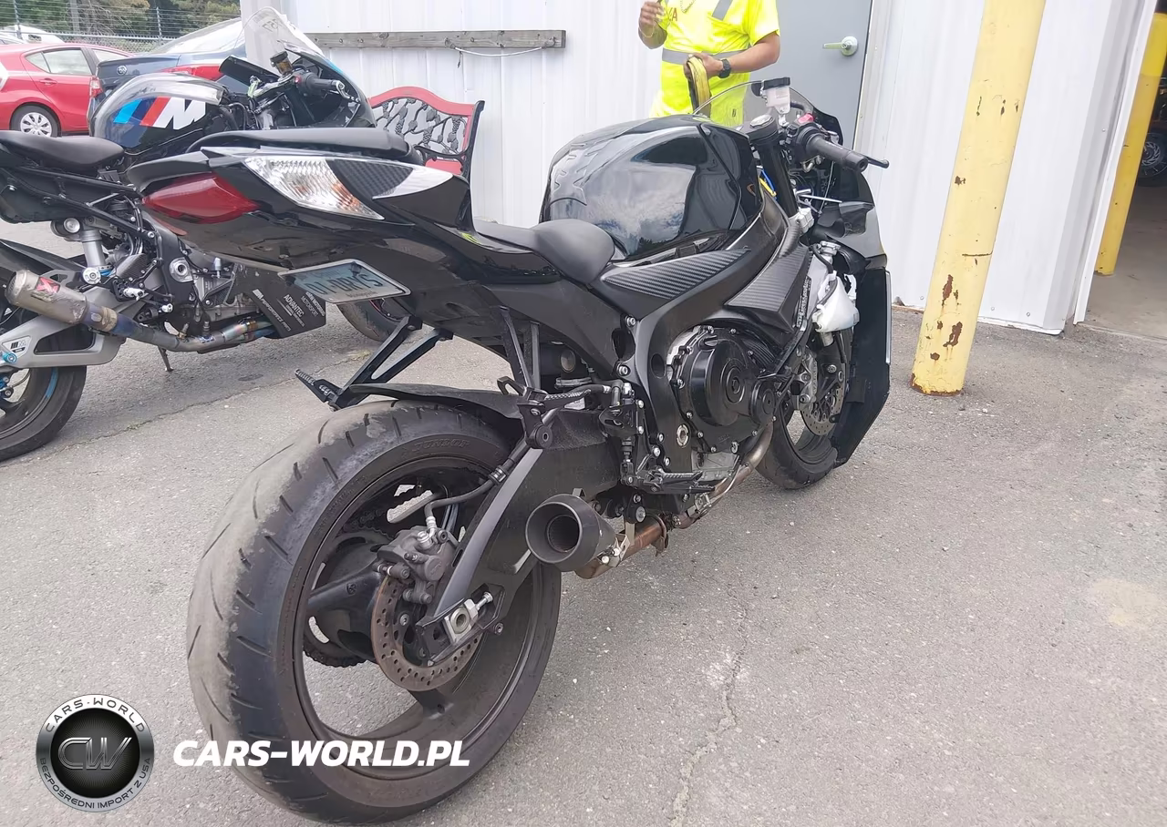 2020 Suzuki Gsx-R600 VIN:JS1GN7FA3L7100303 - 4