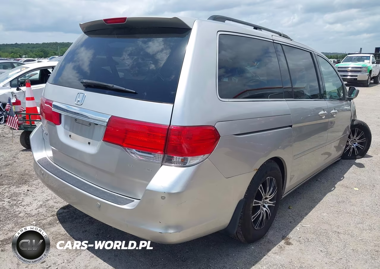 2008 Honda Odyssey Touring VIN:5FNRL38868B022172 - 4