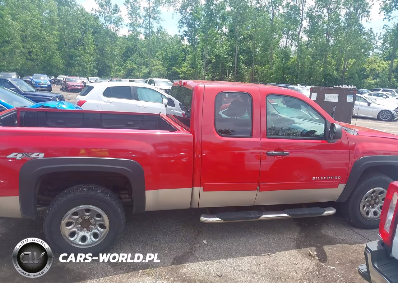 2011 Chevrolet Silverado 1500 Ls VIN:1GCRKREA1BZ278895 - 13