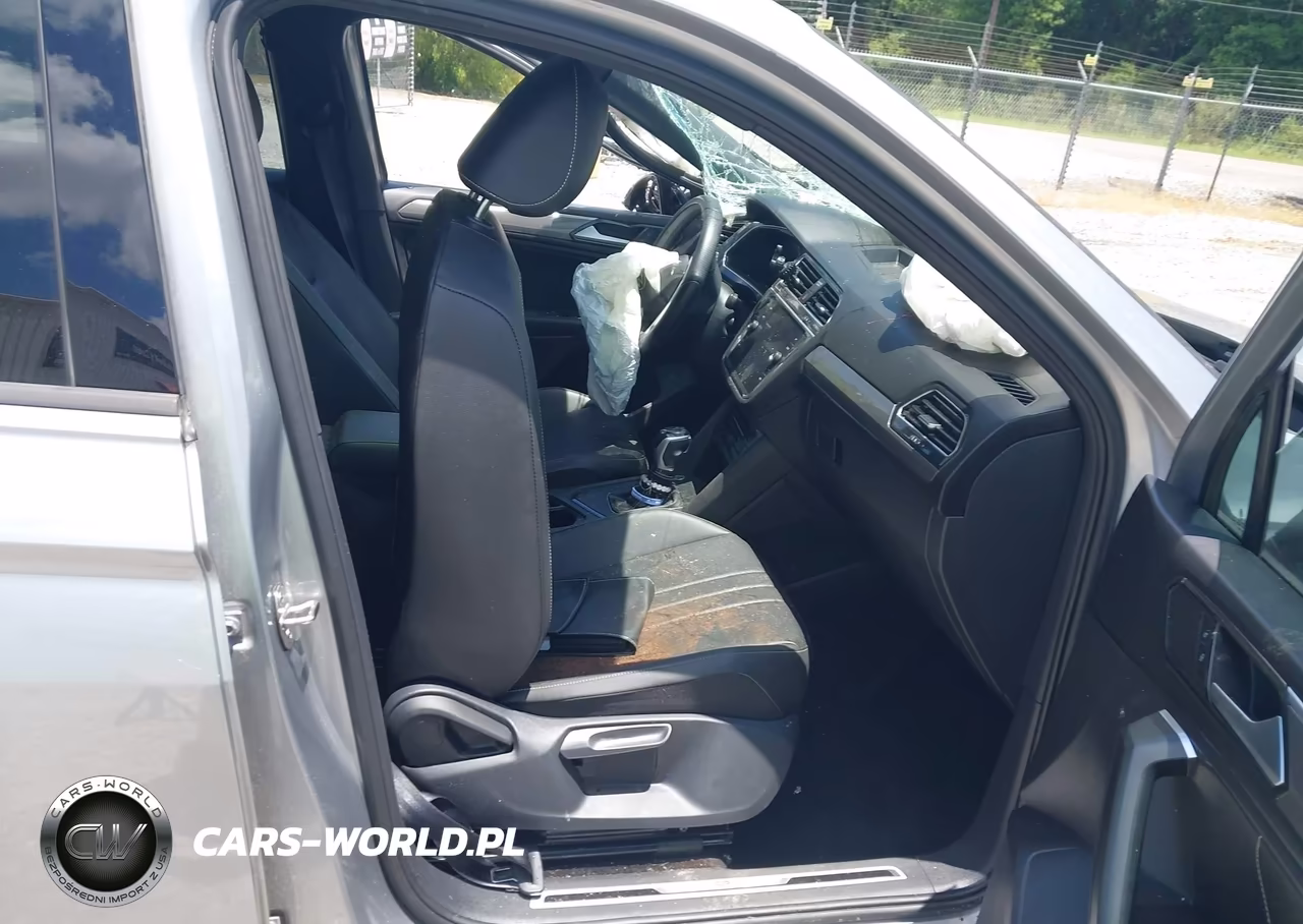2023 Volkswagen Tiguan 2.0T Se R-Line Black VIN:3VVCB7AX9PM127804 - 5