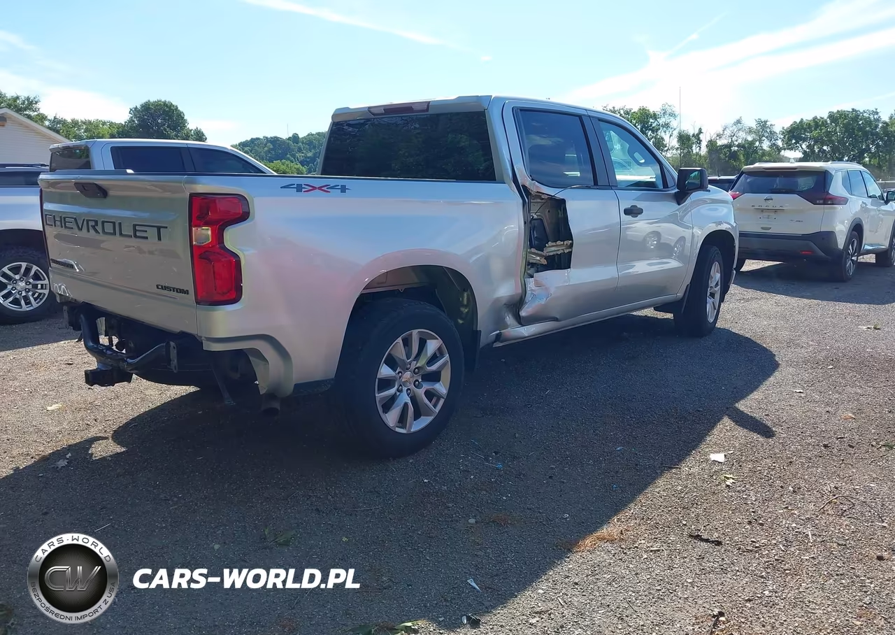 2020 Chevrolet Silverado 1500 4Wd Short Bed Custom VIN:3GCPYBEKXLG417784 - 4