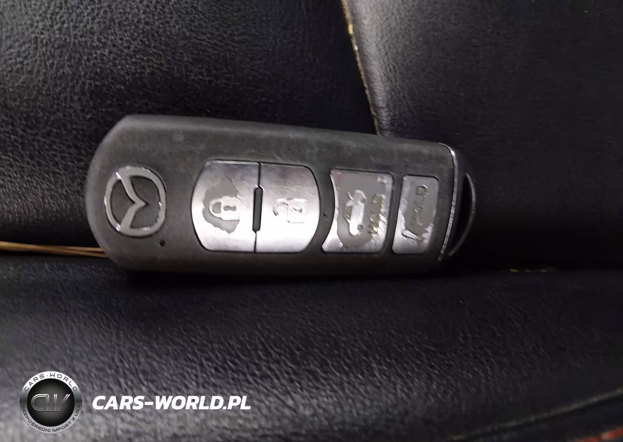 2015 Mazda Mazda3 S Touring VIN:JM1BM1V36F1233048 - 11