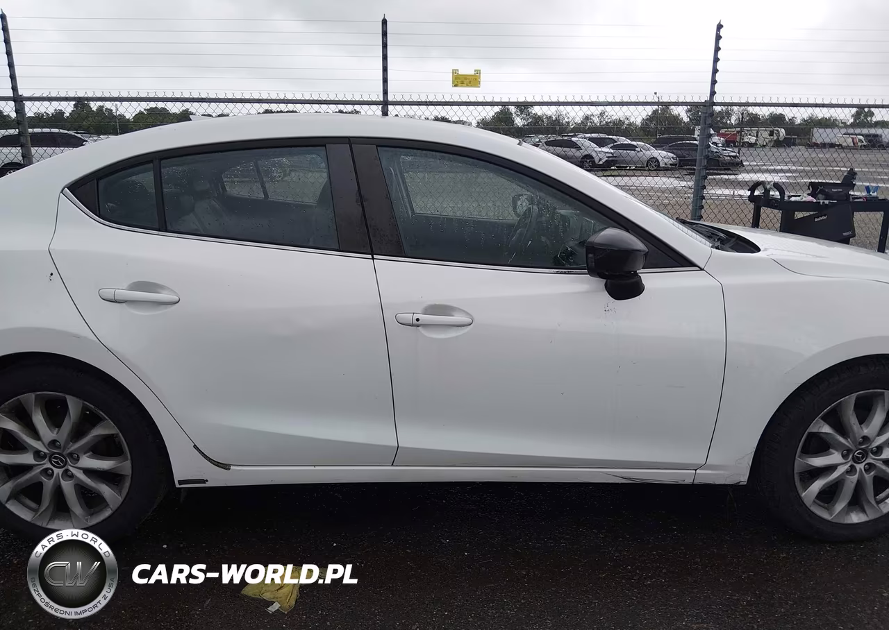 2015 Mazda Mazda3 S Touring VIN:JM1BM1V36F1233048 - 13