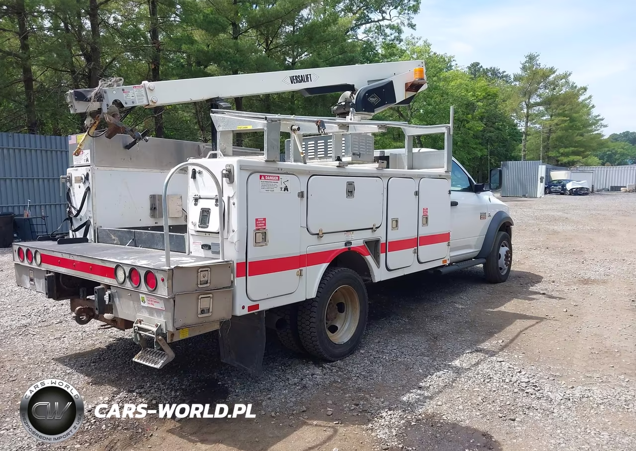 2012 Dodge Ram Chassis Cab Bucket Truck VIN:3C7WDKBLXCG200825 - 4