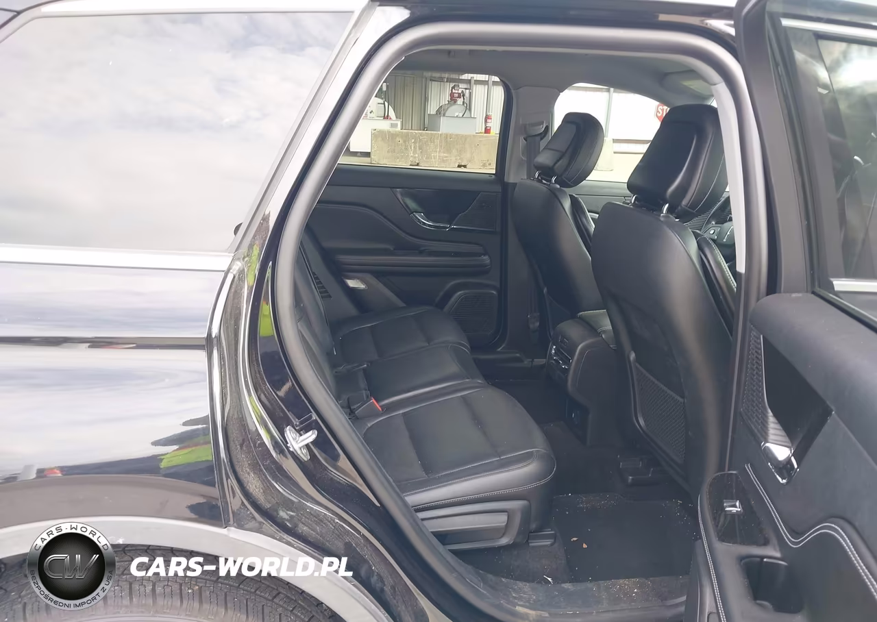 2020 Lincoln Corsair Standard VIN:5LMCJ1C90LUL05563 - 8