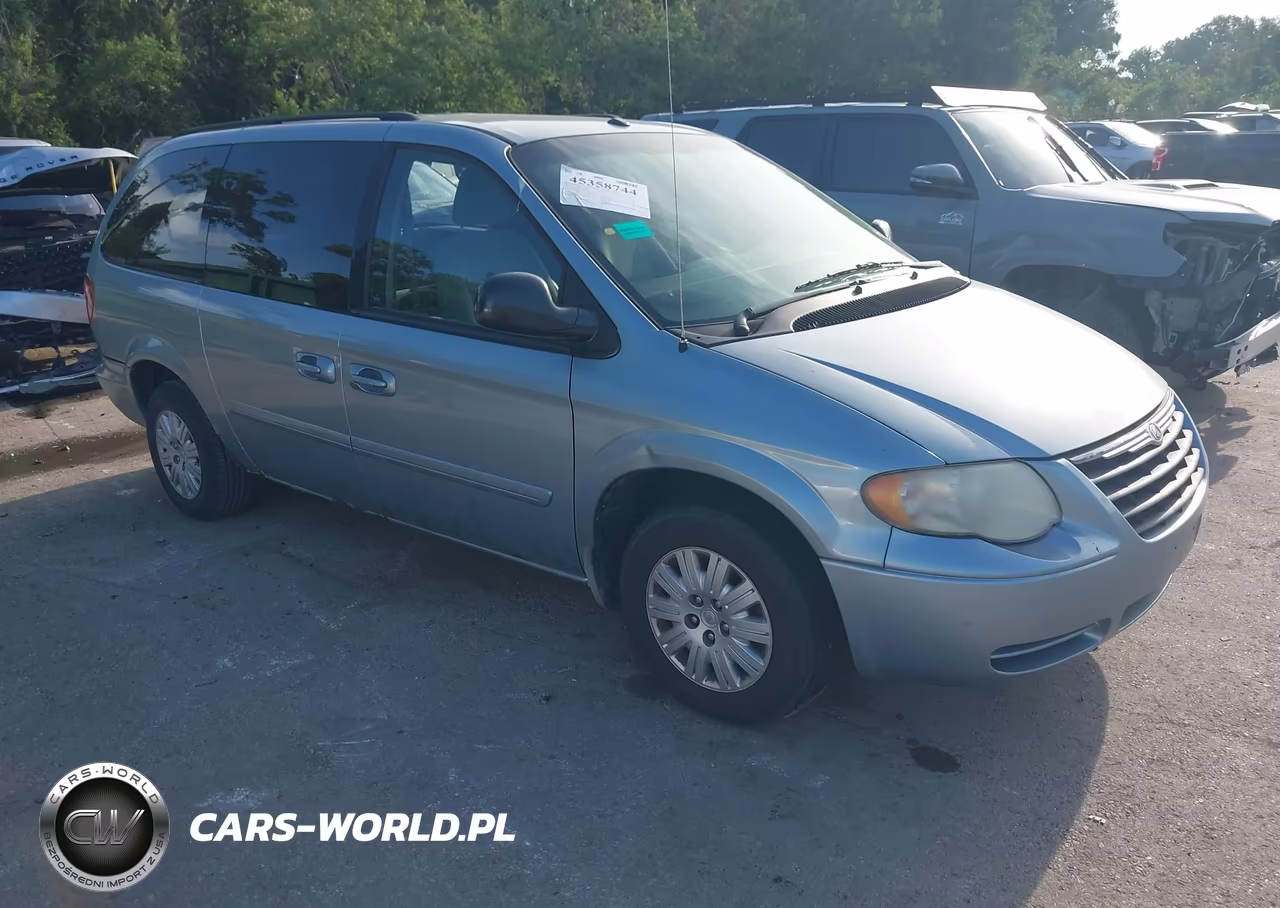 2006 Chrysler Town & Country Lx