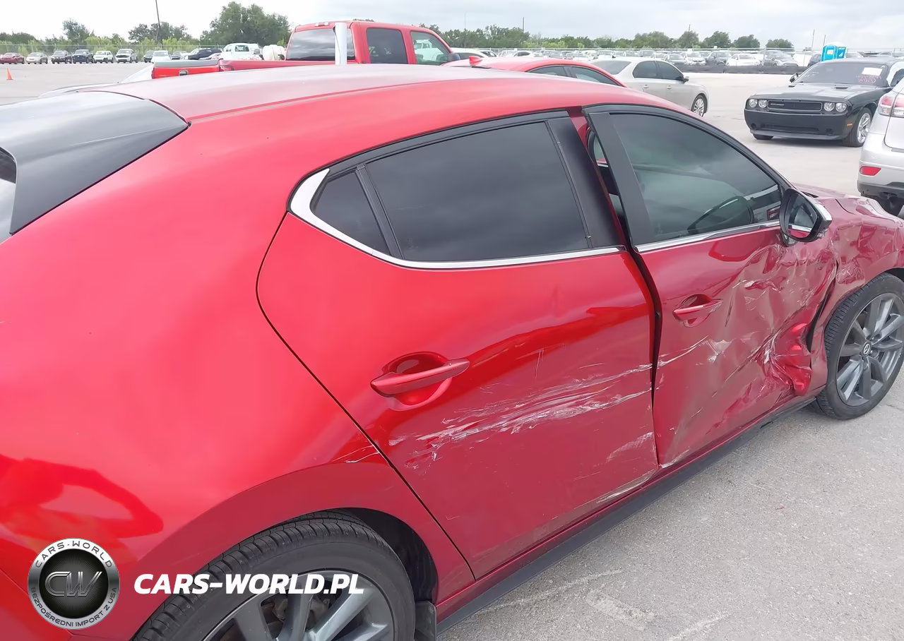 2021 Mazda Mazda3 Preferred VIN:JM1BPALL5M1404217 - 18