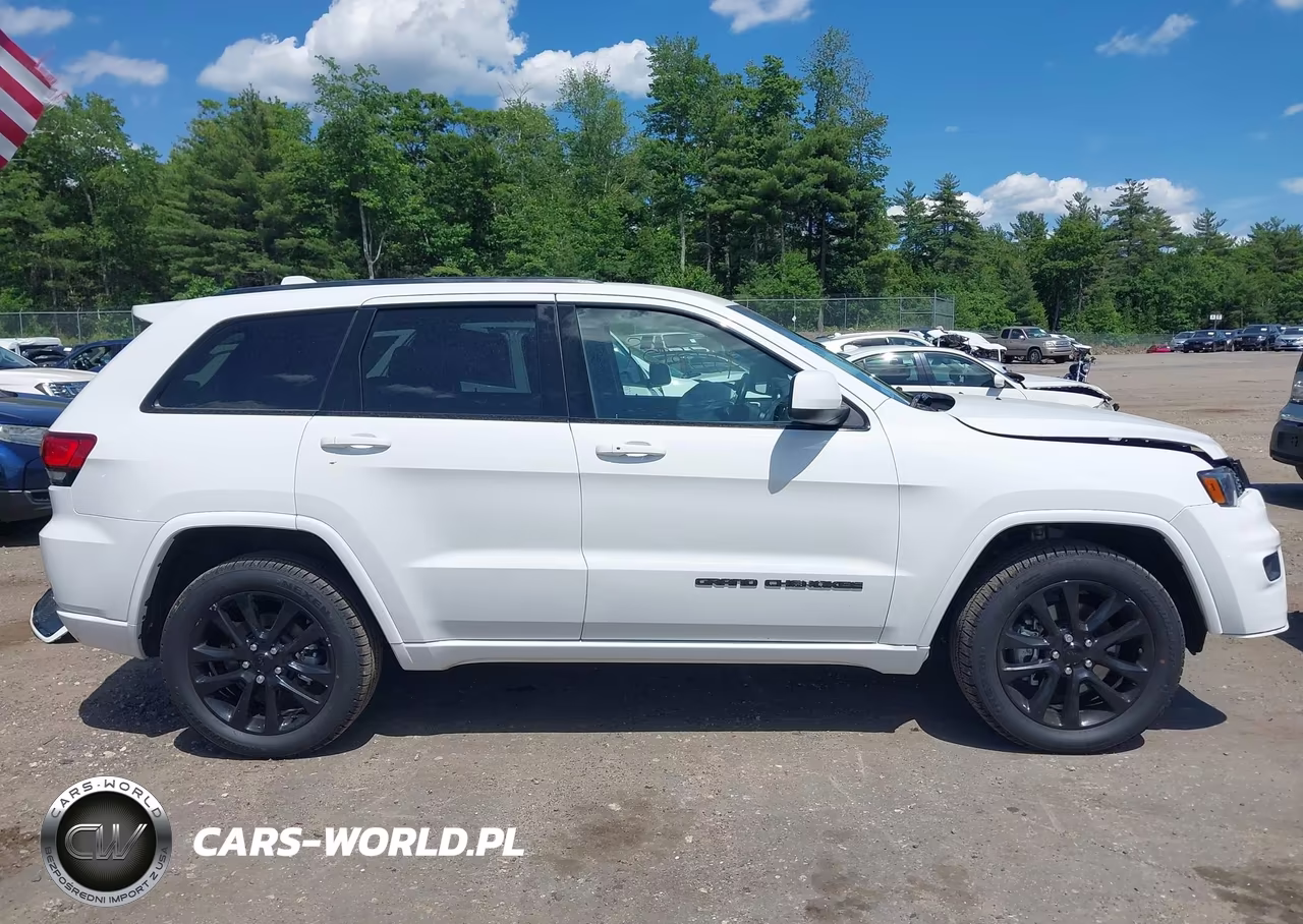 2021 Jeep Grand Cherokee Laredo X 4X4 VIN:1C4RJFAG9MC858722 - 14