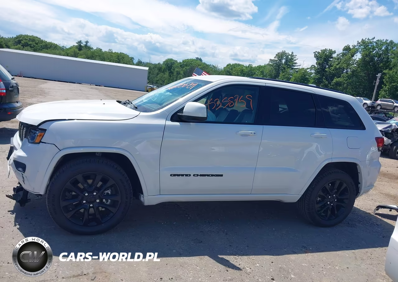 2021 Jeep Grand Cherokee Laredo X 4X4 VIN:1C4RJFAG9MC858722 - 15