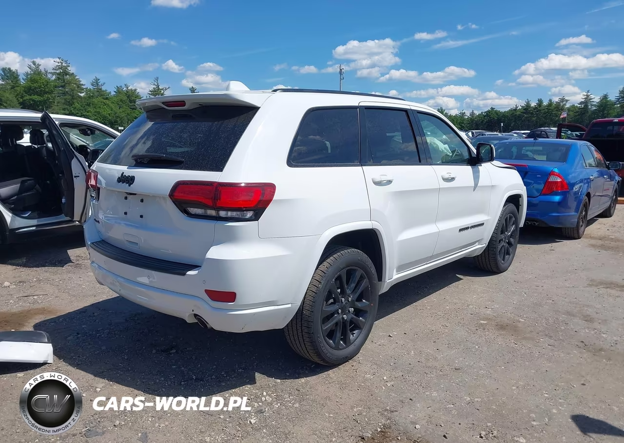 2021 Jeep Grand Cherokee Laredo X 4X4 VIN:1C4RJFAG9MC858722 - 4