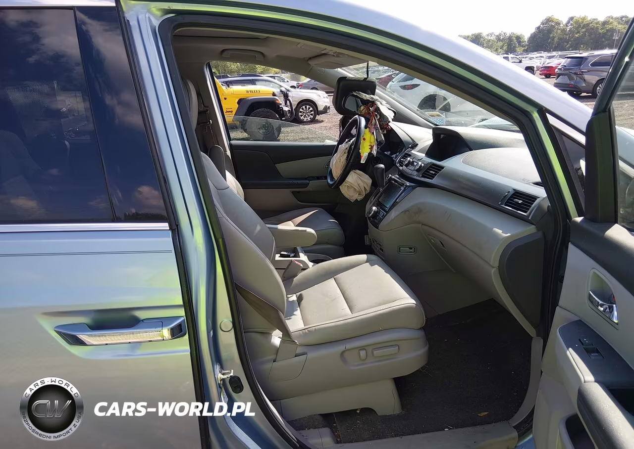 2014 Honda Odyssey Touring-Touring Elite VIN:5FNRL5H90EB114569 - 5