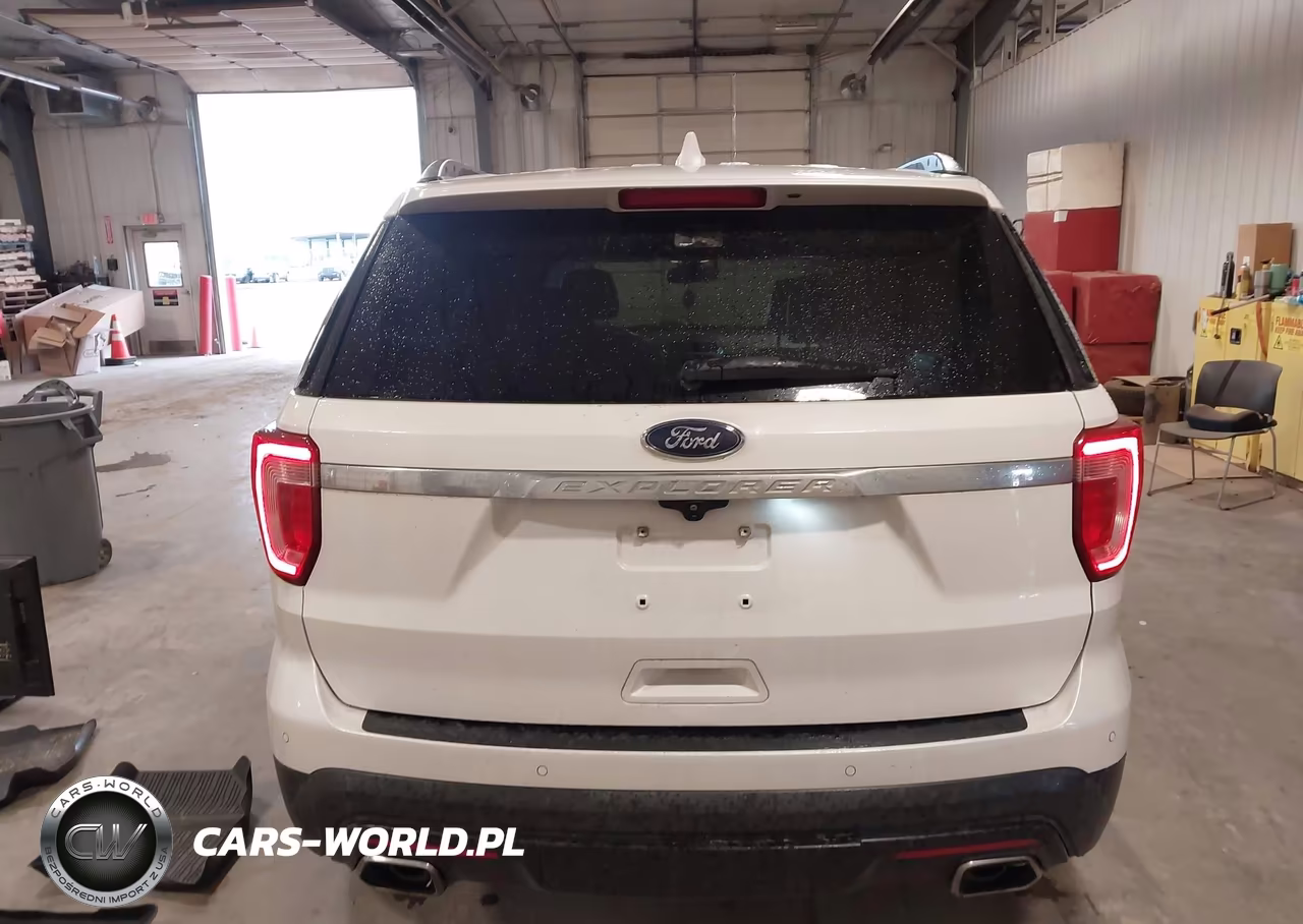 2017 Ford Explorer Platinum VIN:1FM5K8HT6HGA00242 - 16