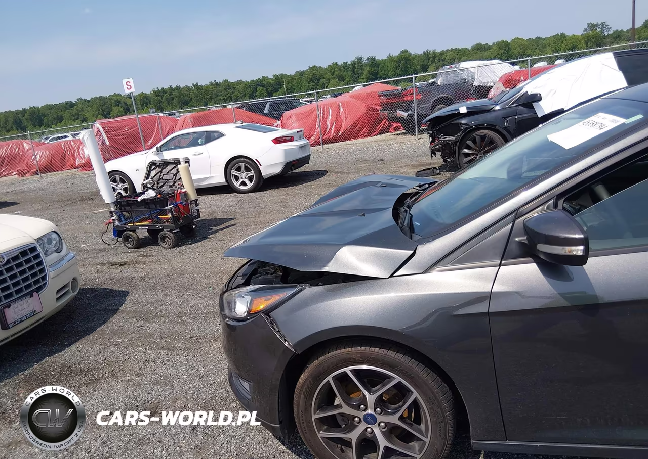 2017 Ford Focus Sel VIN:1FADP3H24HL262690 - 6