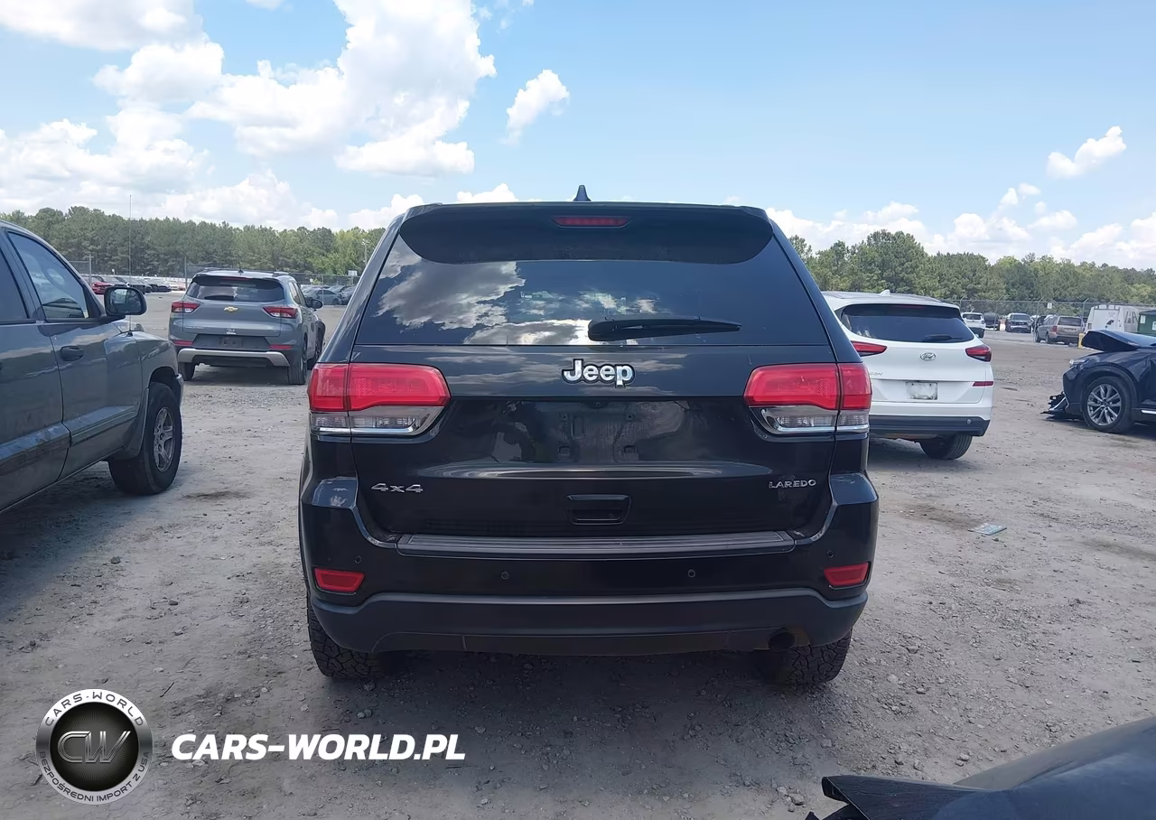2016 Jeep Grand Cherokee Laredo VIN:1C4RJFAGXGC365507 - 17