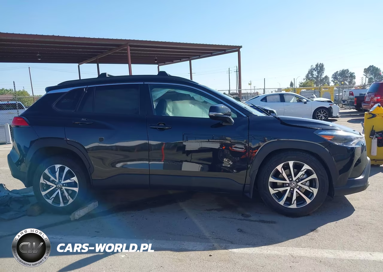 2023 Toyota Corolla Cross Xle VIN:7MUDAABG6PV062787 - 14