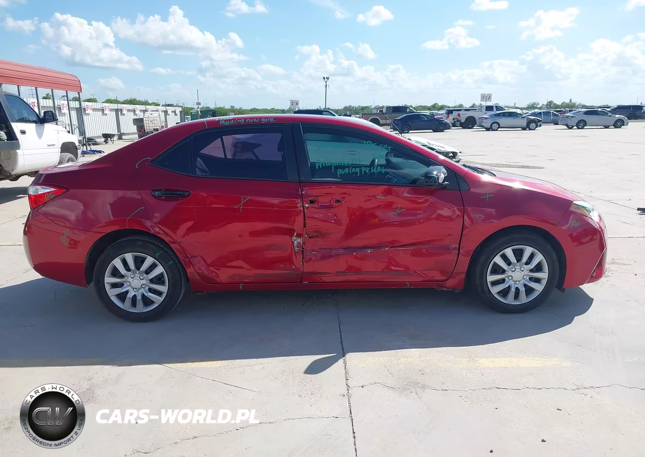 2015 Toyota Corolla Le VIN:5YFBURHE4FP295619 - 13