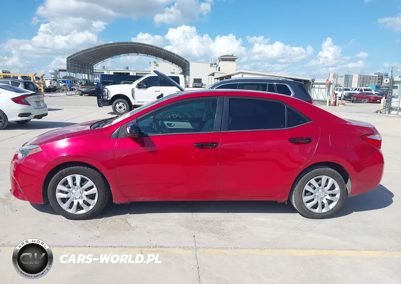 2015 Toyota Corolla Le VIN:5YFBURHE4FP295619 - 14