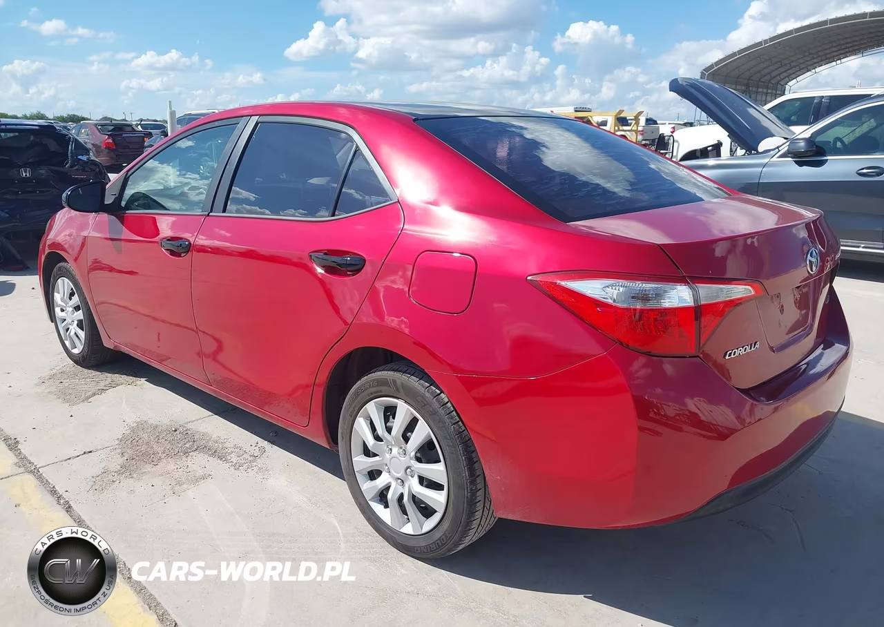 2015 Toyota Corolla Le VIN:5YFBURHE4FP295619 - 3