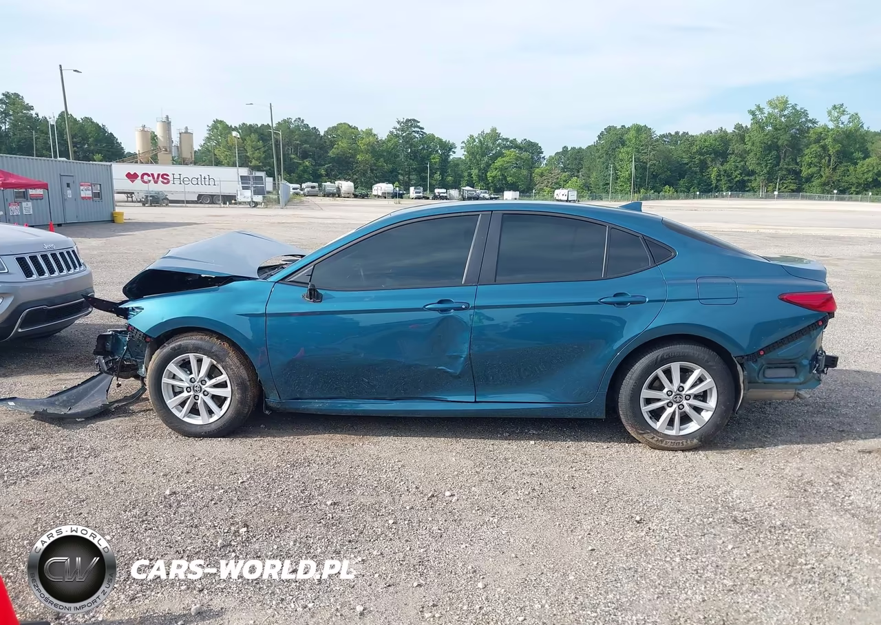 2026 Toyota Camry Le VIN:4T1DAACK9TU679812 - 14