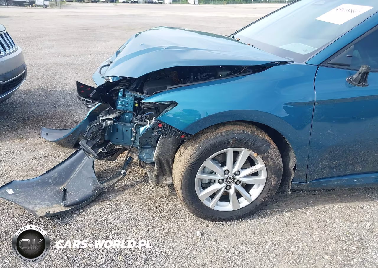 2026 Toyota Camry Le VIN:4T1DAACK9TU679812 - 17