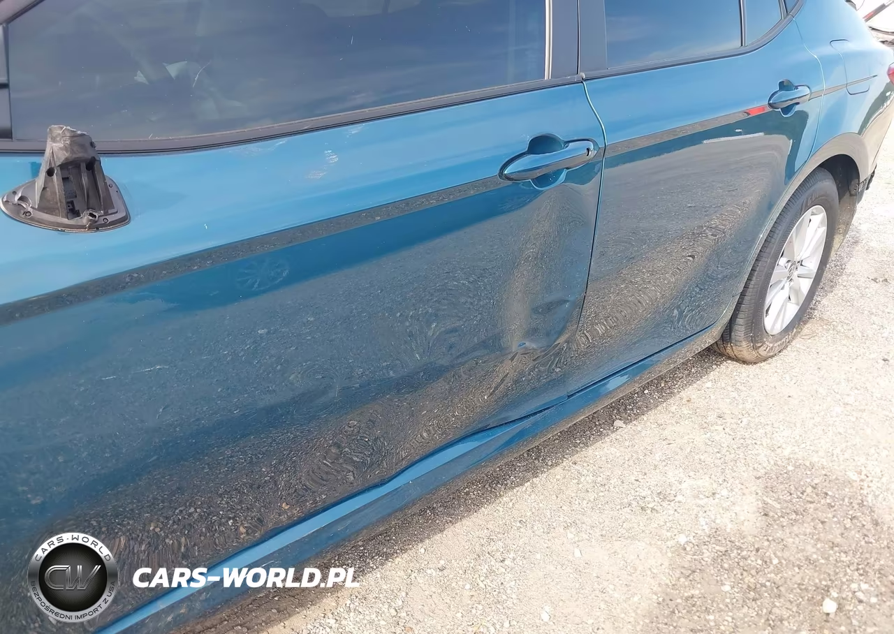 2026 Toyota Camry Le VIN:4T1DAACK9TU679812 - 18