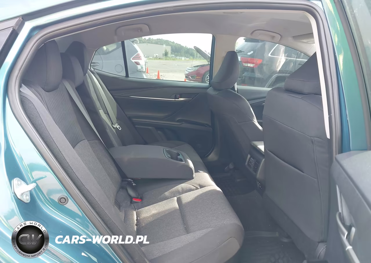 2026 Toyota Camry Le VIN:4T1DAACK9TU679812 - 8
