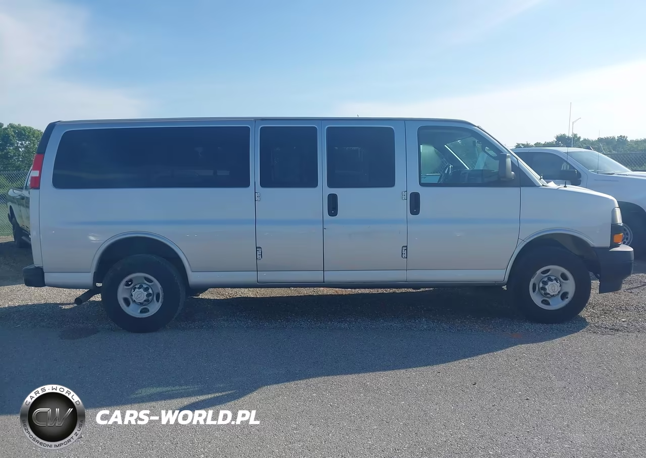 2019 Chevrolet Express 3500 Ls VIN:1GAZGNFG2K1324951 - 13