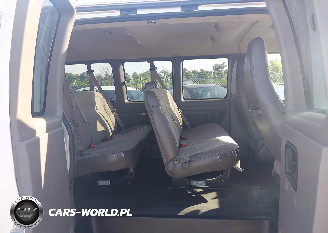 2019 Chevrolet Express 3500 Ls VIN:1GAZGNFG2K1324951 - 8