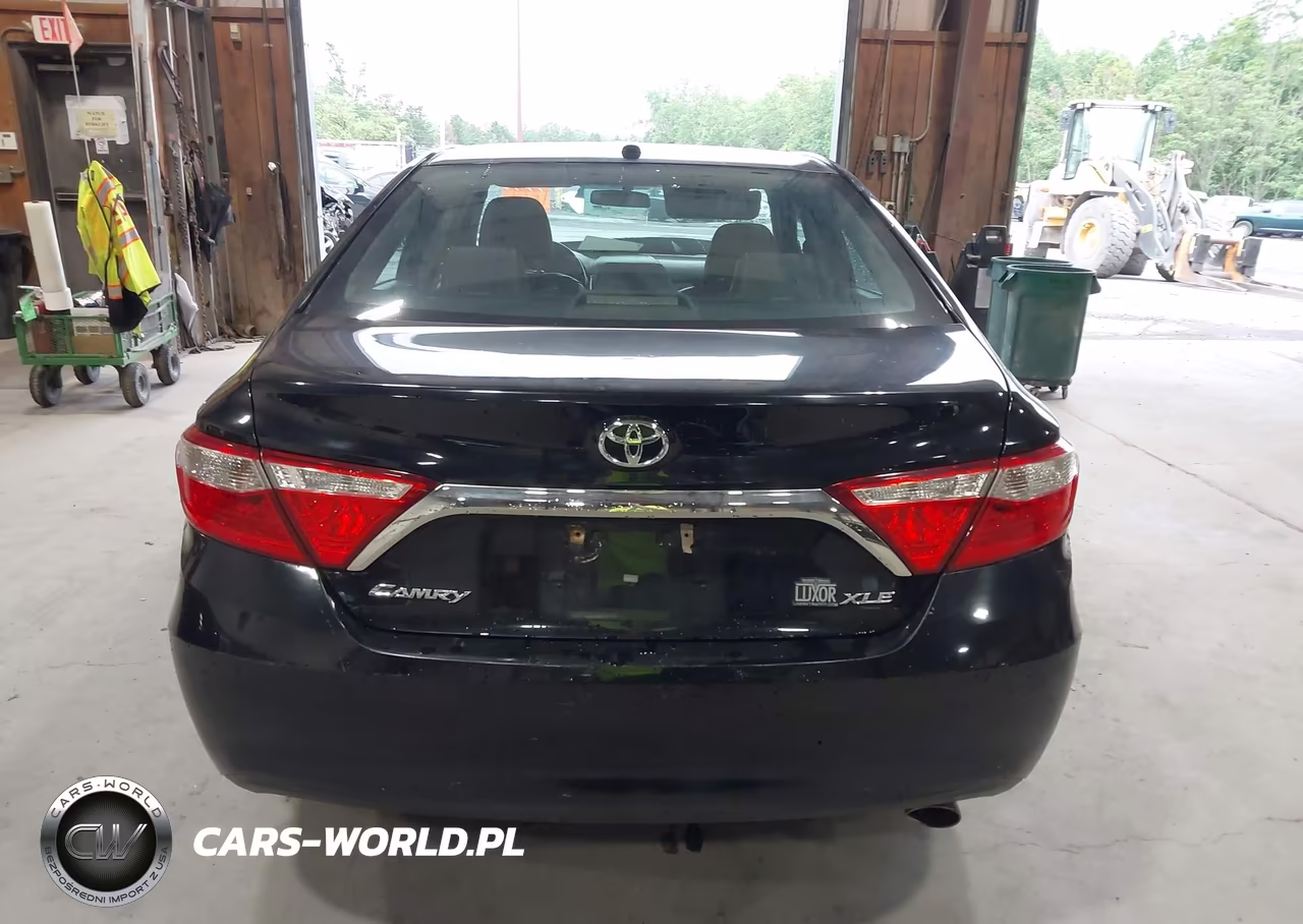 2016 Toyota Camry Xle VIN:4T1BF1FK2GU592750 - 16