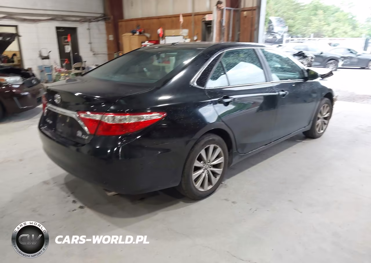 2016 Toyota Camry Xle VIN:4T1BF1FK2GU592750 - 4