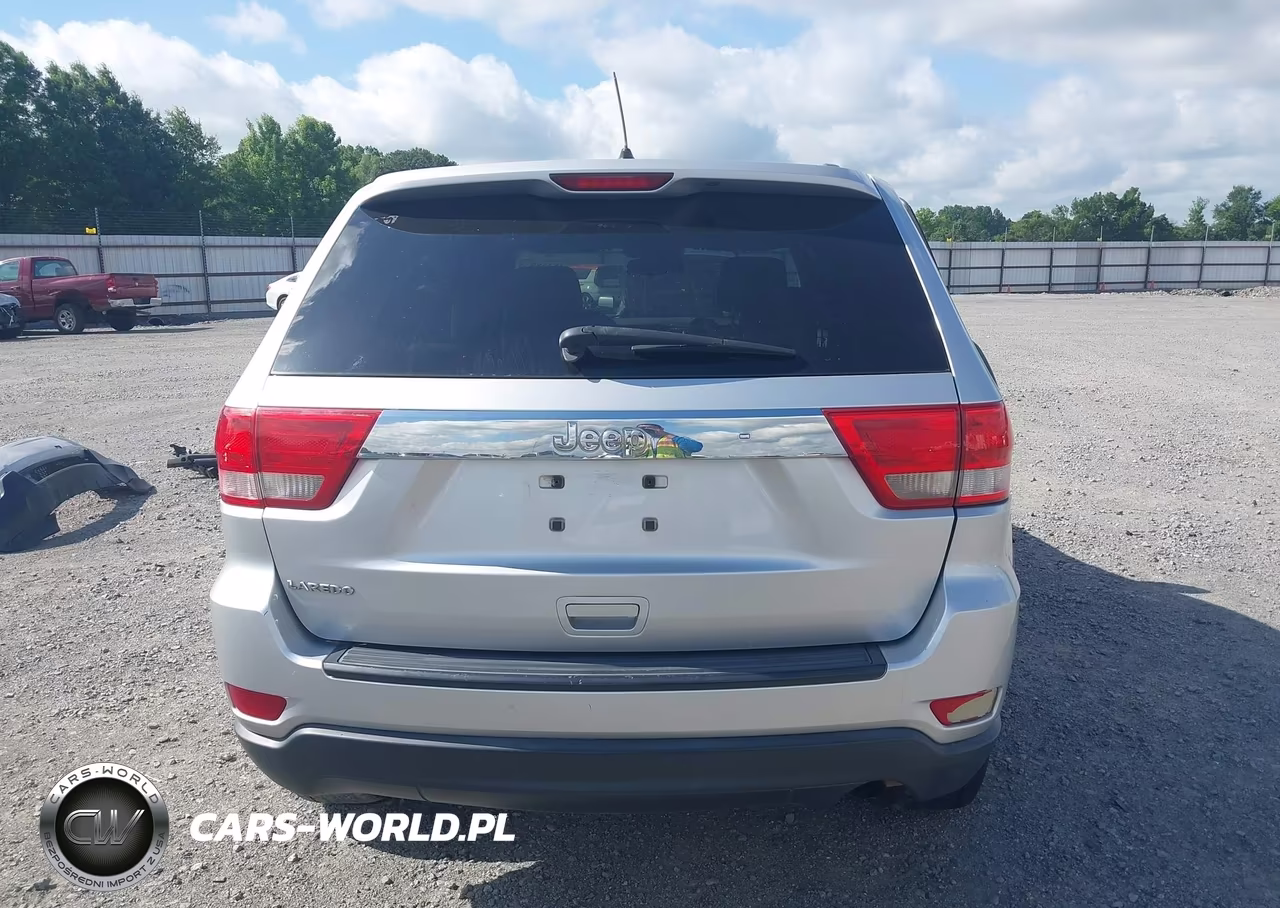 2013 Jeep Grand Cherokee Laredo VIN:1C4RJEAG6DC574247 - 16
