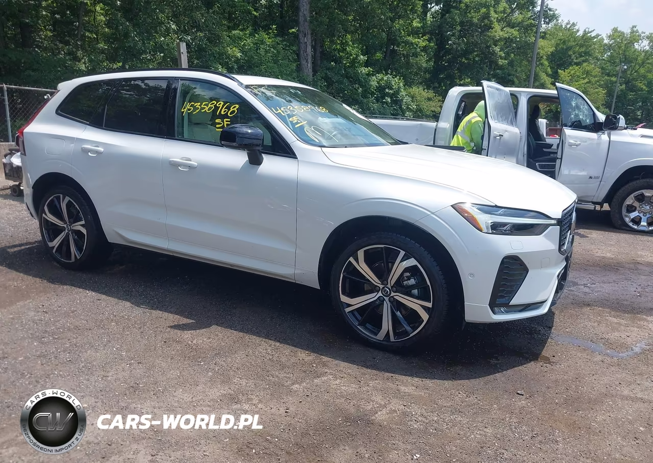 2025 Volvo Xc60 B5 Ultra – zdjęcie 1 z 16