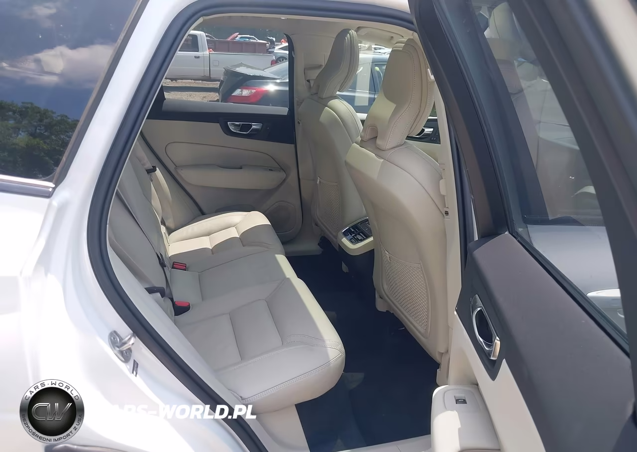 2025 Volvo Xc60 B5 Ultra VIN:YV4M12RM8S1082229 - 8