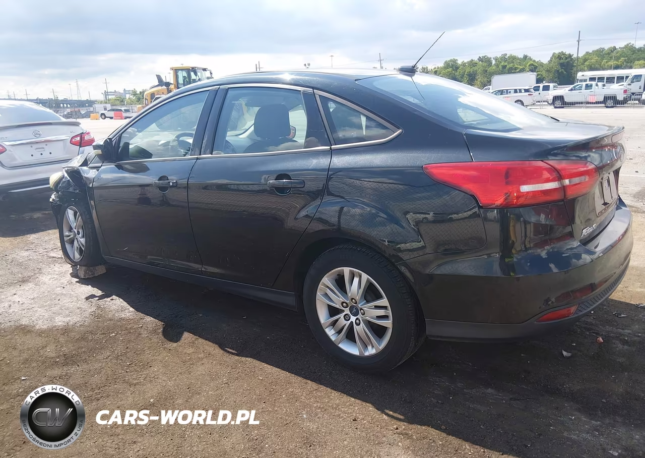 2015 Ford Focus Se VIN:1FADP3F25FL244943 - 13