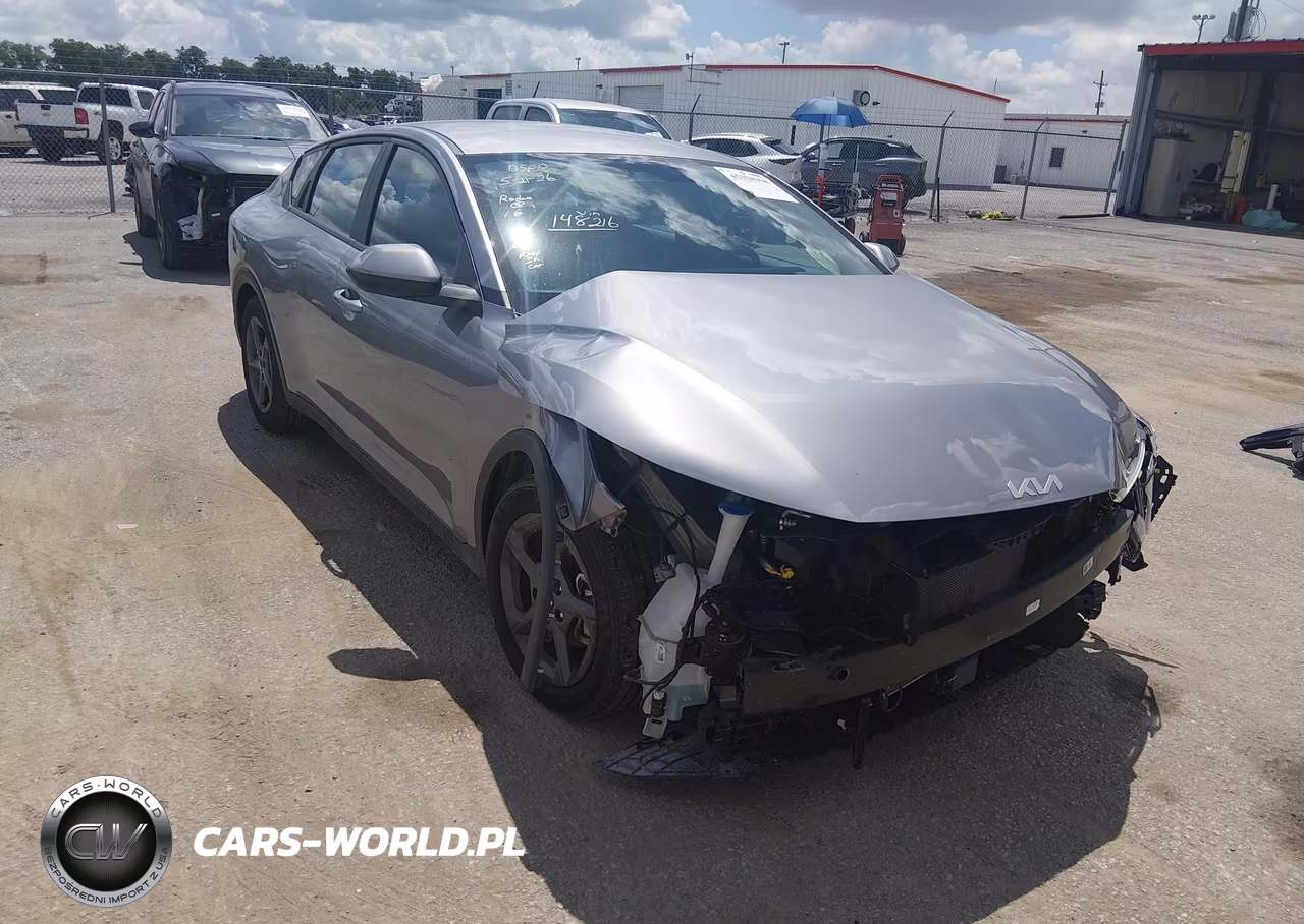 2025 Kia K4 Lxs – zdjęcie 1 z 18