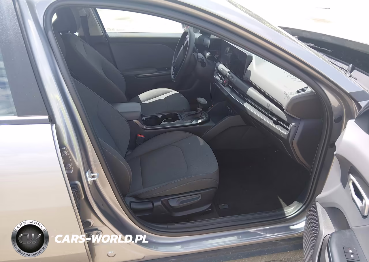 2025 Kia K4 Lxs VIN:3KPFT4DE3SE148216 - 5