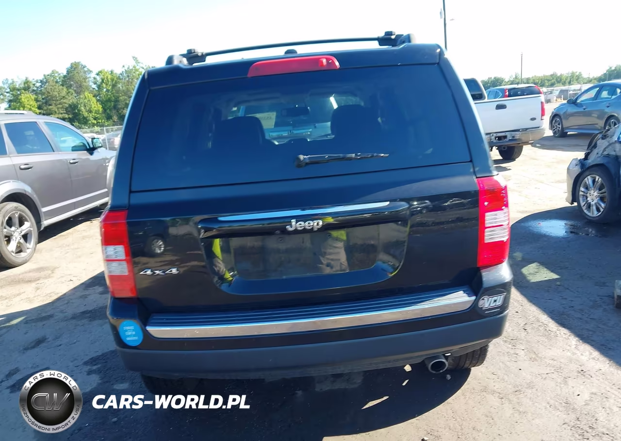 2016 Jeep Patriot High Altitude Edition VIN:1C4NJRFB2GD725523 - 16