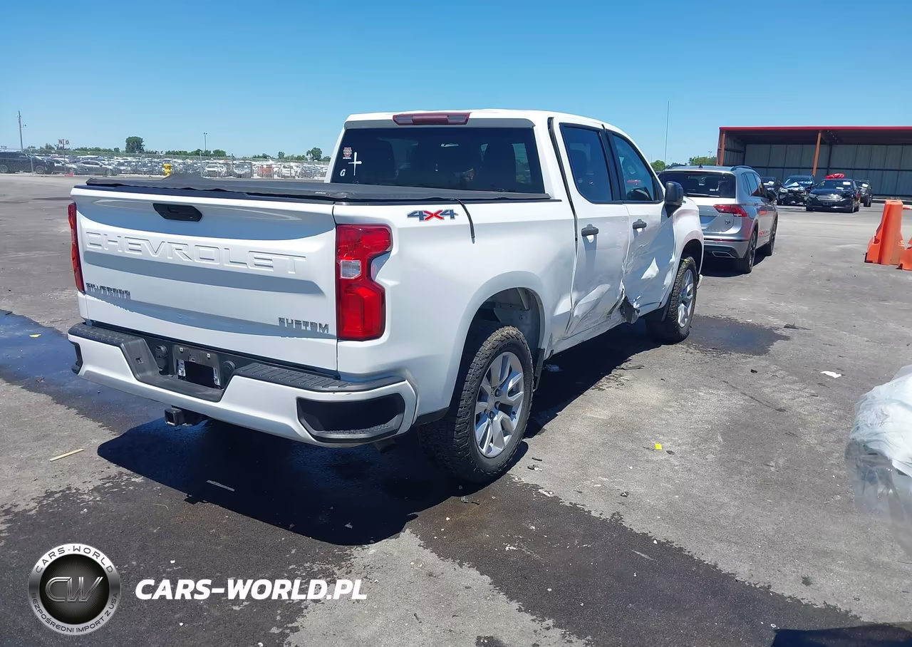 2021 Chevrolet Silverado 1500 4Wd Short Bed Custom VIN:3GCPYBEK2MG253819 - 4