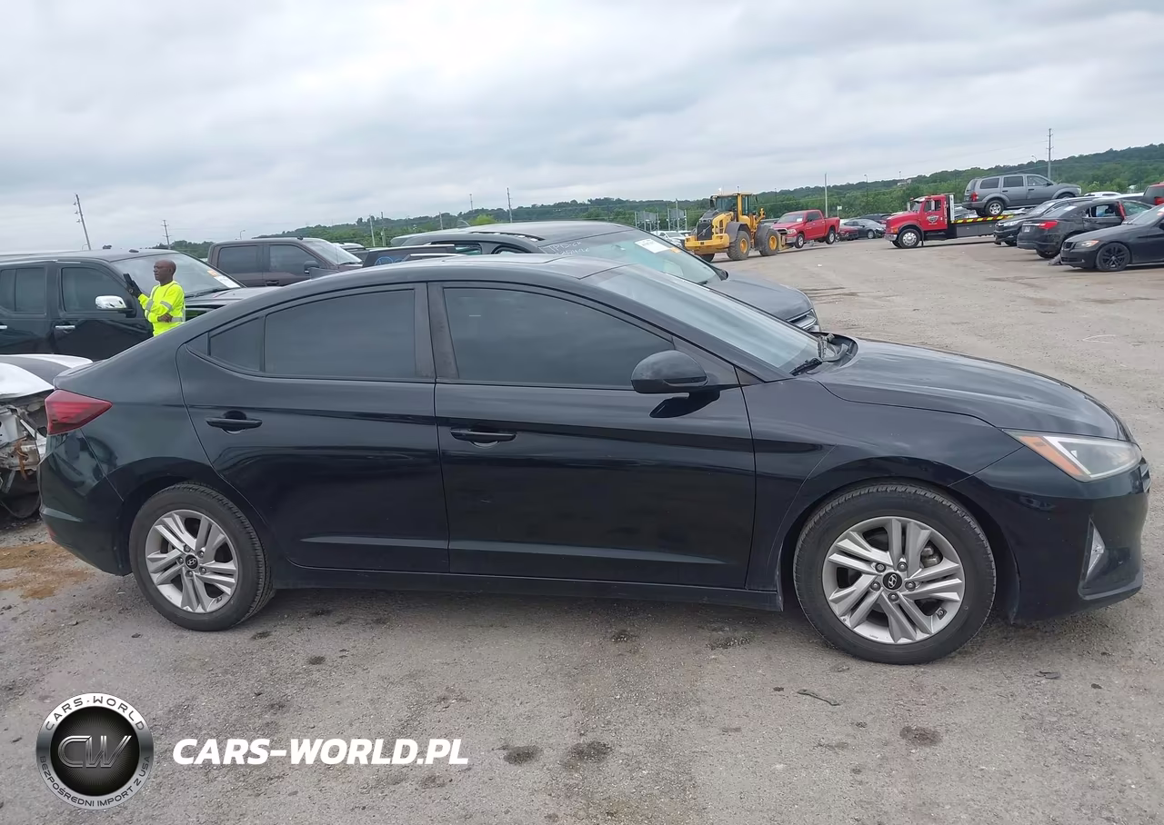 2019 Hyundai Elantra Value Edition VIN:KMHD84LFXKU850632 - 13