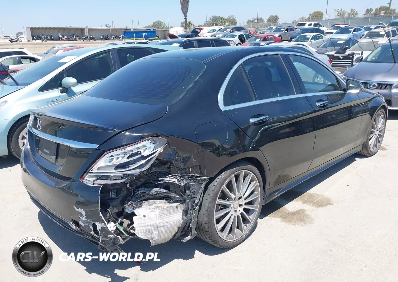 2016 Mercedes-Benz C 300 Sport VIN:55SWF4JB1GU121873 - 4