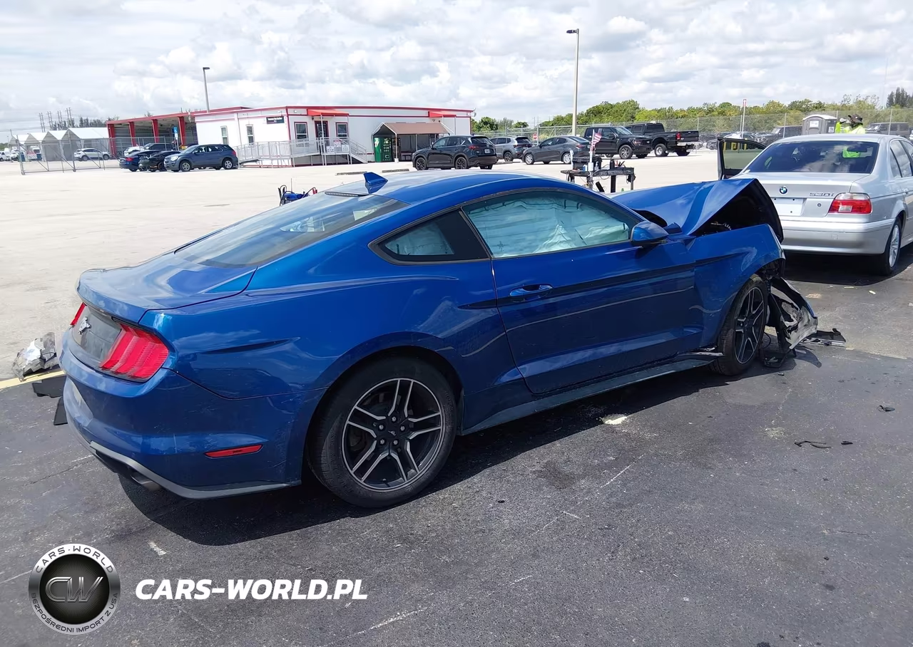 2022 Ford Mustang Ecoboost Premium Fastback VIN:1FA6P8TH9N5111040 - 4