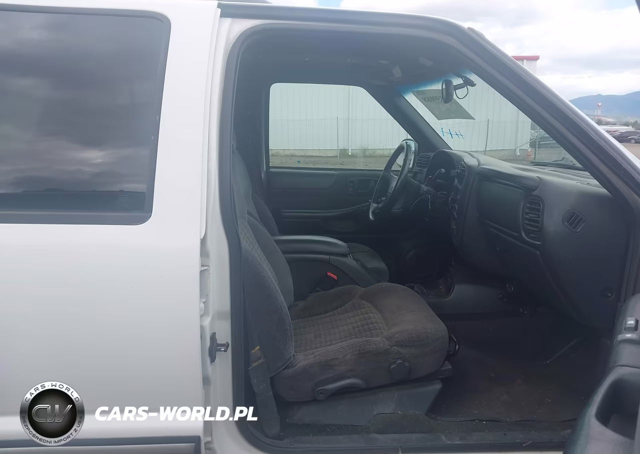 1998 Chevrolet Blazer Ls VIN:1GNDT13W6W2190941 - 5