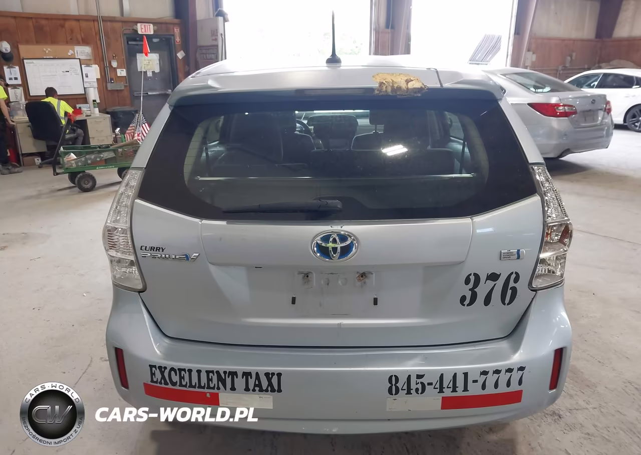 2013 Toyota Prius V Three VIN:JTDZN3EU8D3231805 - 16