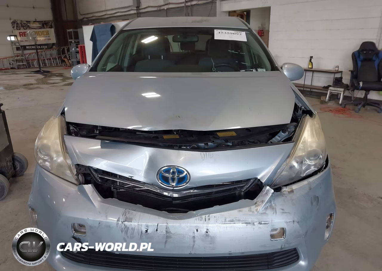 2013 Toyota Prius V Three VIN:JTDZN3EU8D3231805 - 6