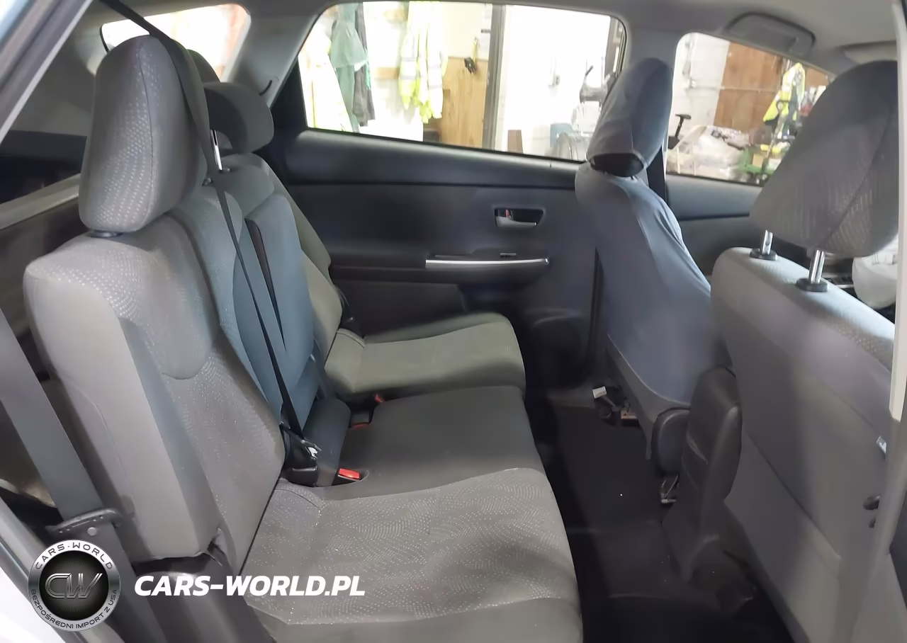 2013 Toyota Prius V Three VIN:JTDZN3EU8D3231805 - 8