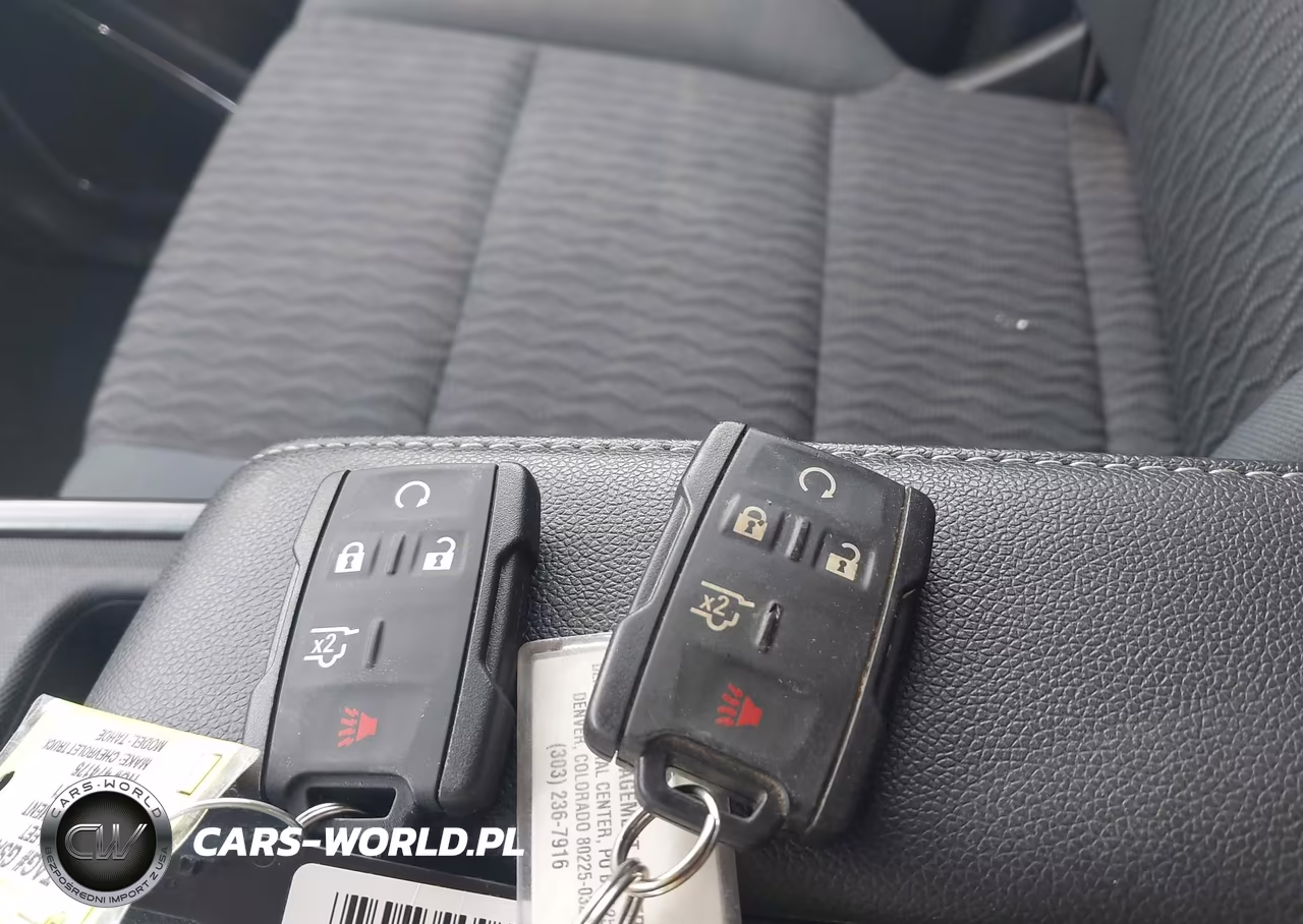 2019 Chevrolet Tahoe Ls VIN:1GNSKAEC2KR103471 - 11