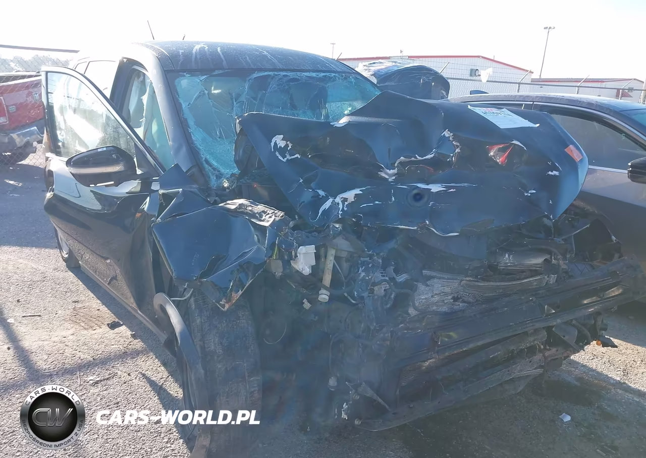 2015 Nissan Rogue S VIN:KNMAT2MTXFP533789 - 6
