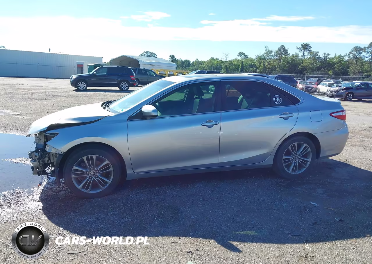 2015 Toyota Camry Se VIN:4T1BF1FK1FU485154 - 15