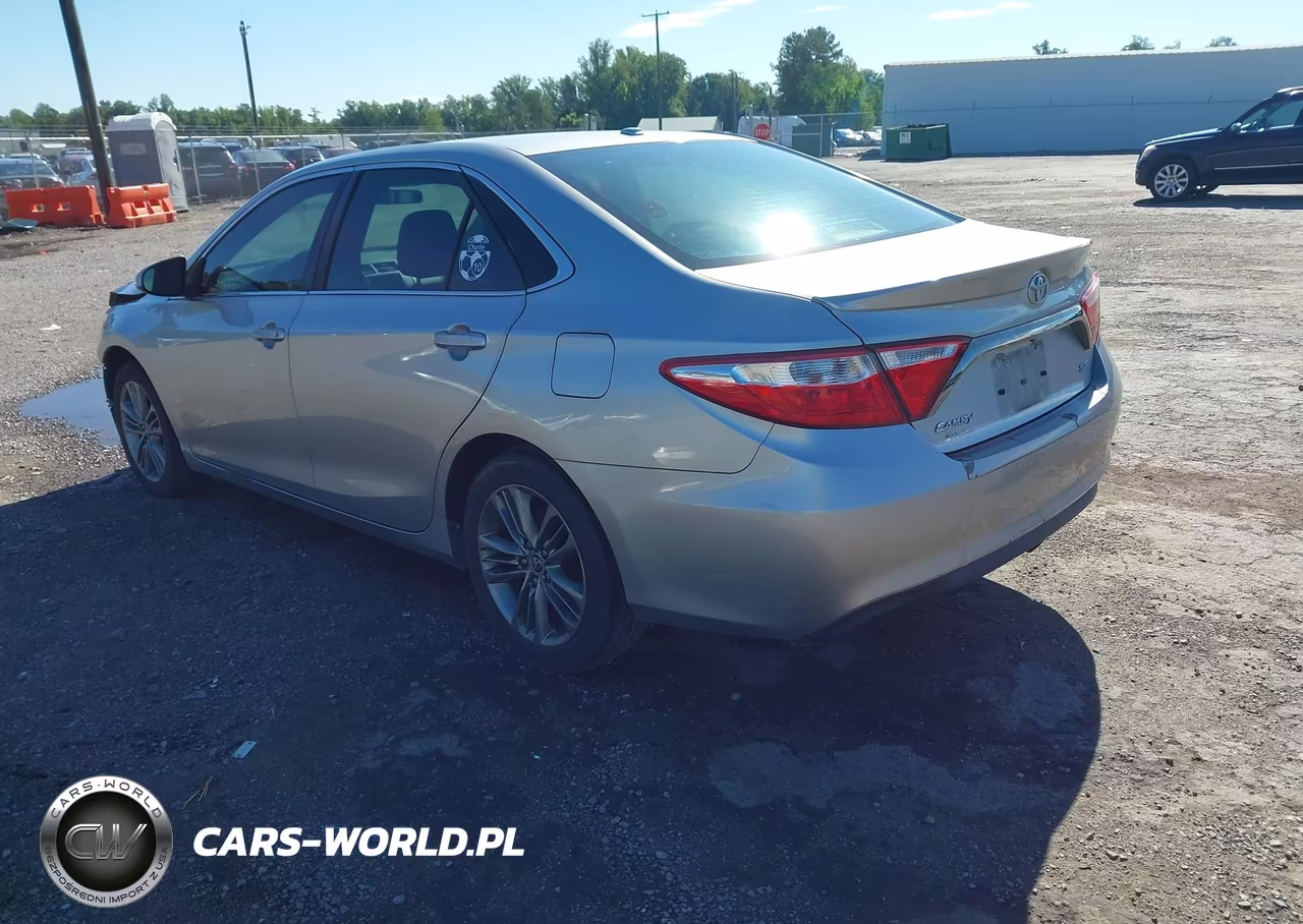 2015 Toyota Camry Se VIN:4T1BF1FK1FU485154 - 3