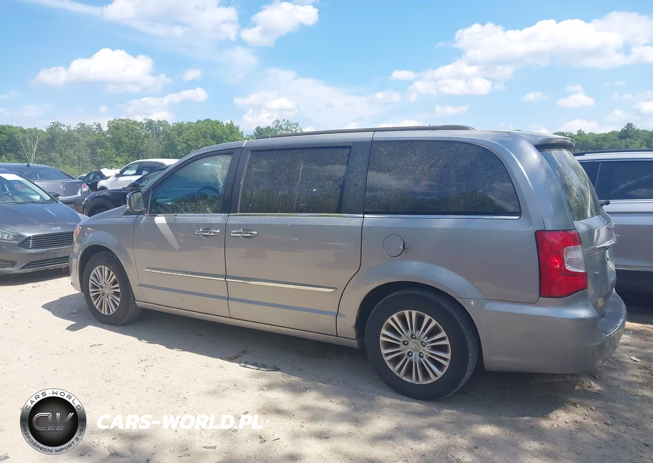 2015 Chrysler Town & Country Touring-L VIN:2C4RC1CG7FR673962 - 14